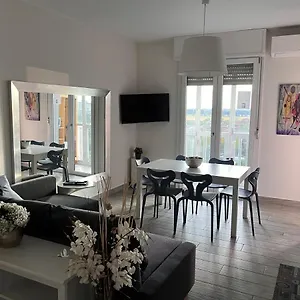 Panoramico Vicino A Fiere E Stadio Milaan